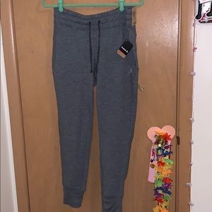 gray sweatpants